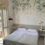 Viamare 3*