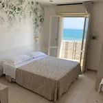 Viamare Hotel 3*