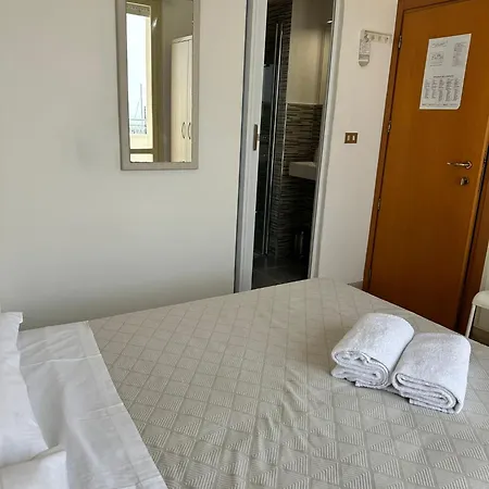 Отель Viamare 3*